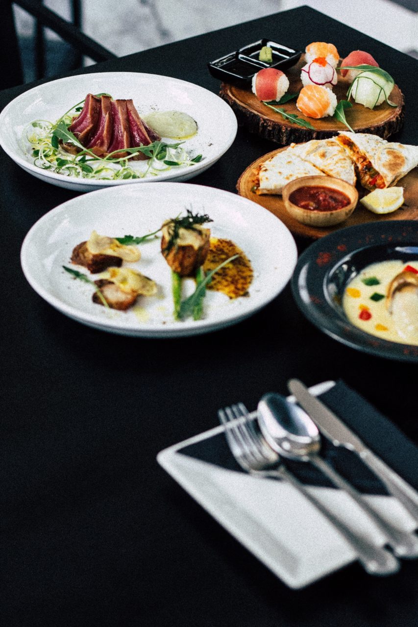 You are currently viewing Restaurant Marketing Strategies: Digital Versus Traditional